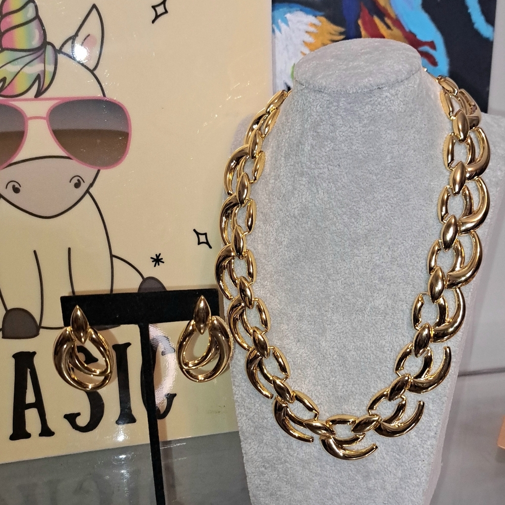 Vtg Gold Tone Wave Pattern Necklace & Post Back Earring Set (Multiple Available)